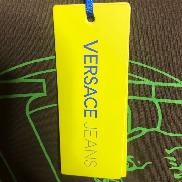 Versace T-shirt - Picture 2 of 3